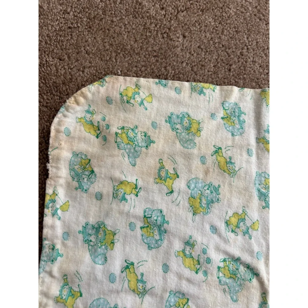 Vintage 90s set of 3 bassinet sheets & 2 matching burp clothes